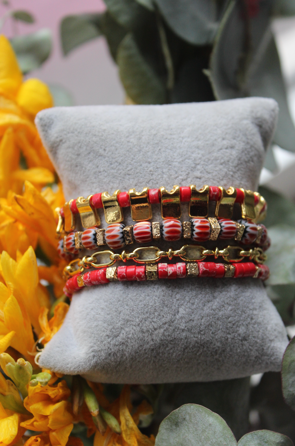 SPRING ESSENCE RED BRACELET SET