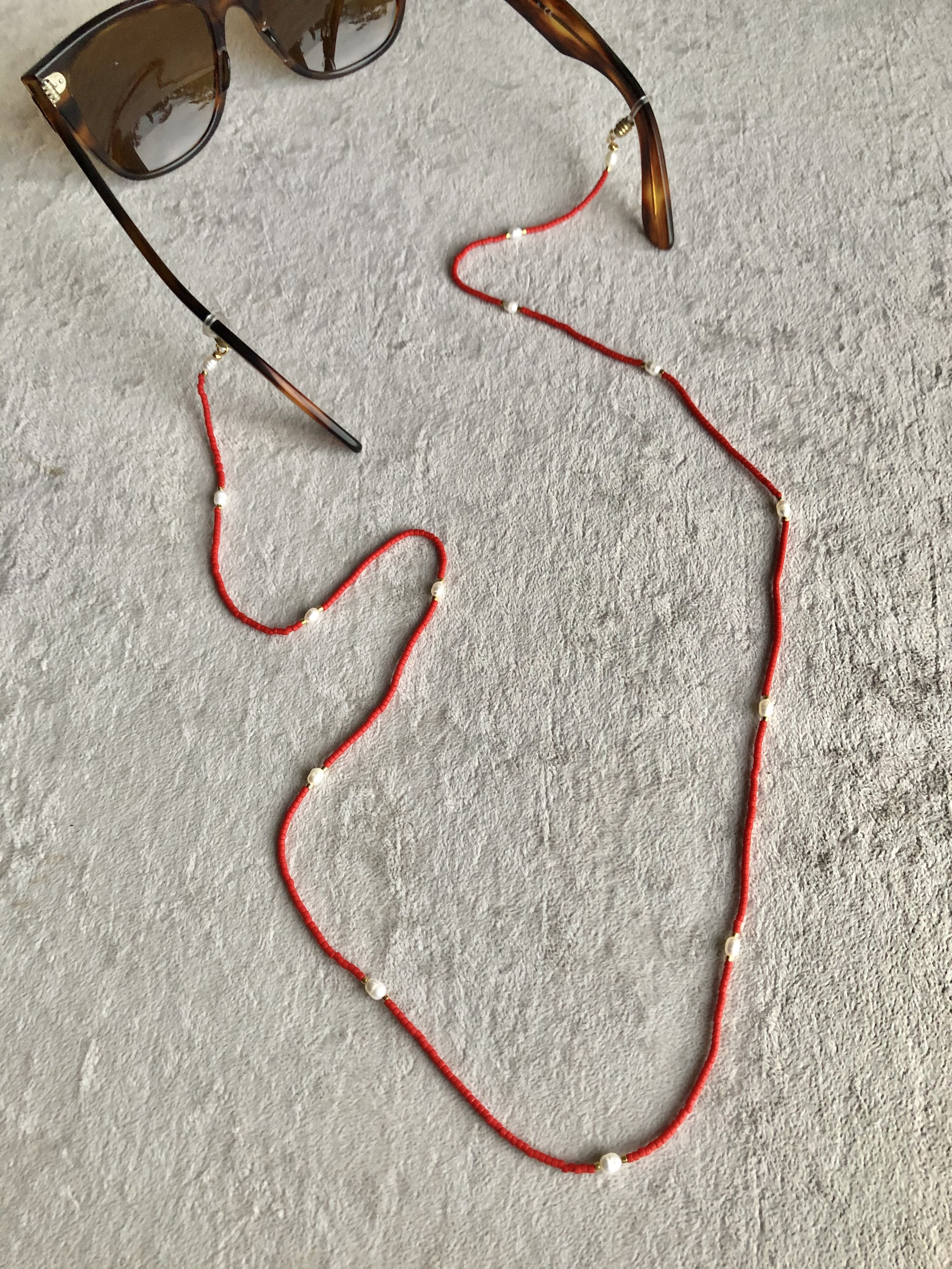 RED BEADED PEARL GLASSES CHAIN