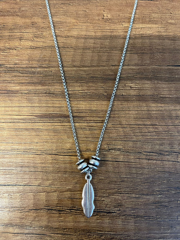 LEAF CHAIN NECKLACE