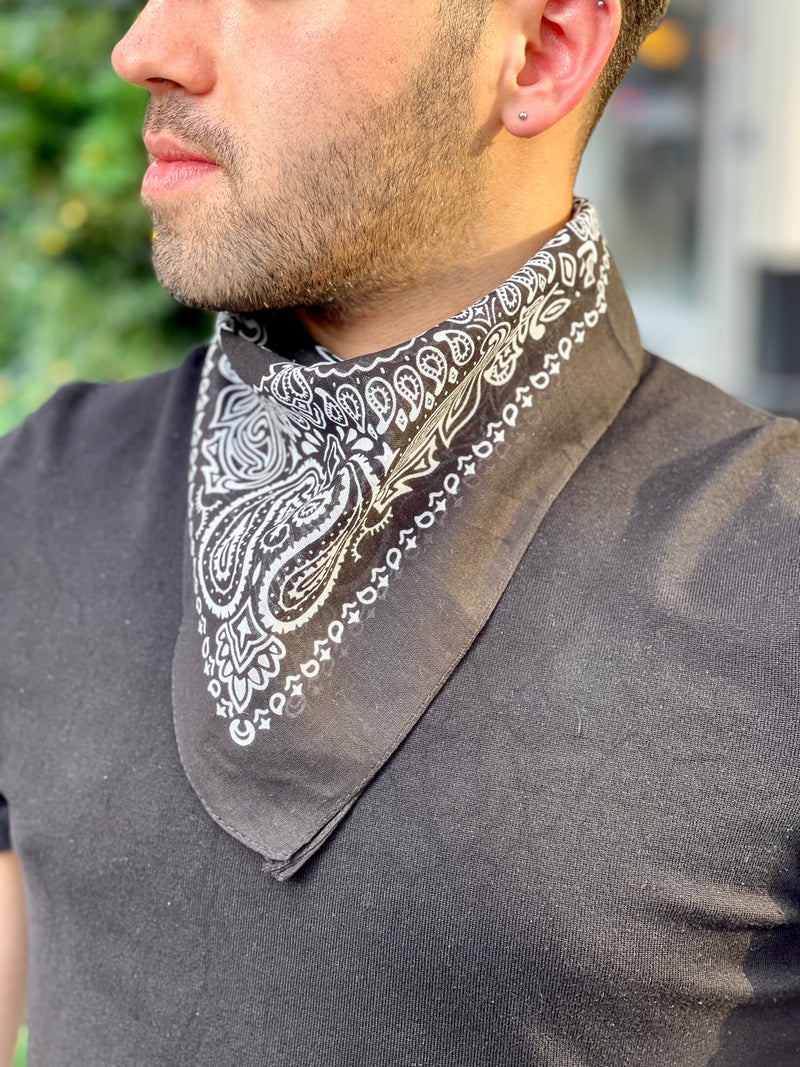 BLACK PRINTED BANDANA