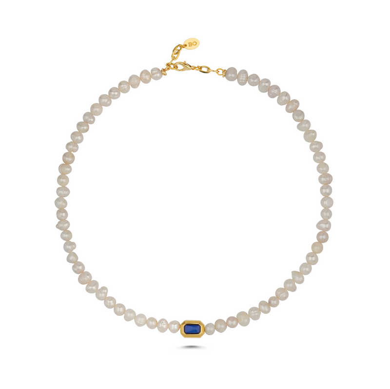 ROYAL PEARLS NAVY NECKLACE