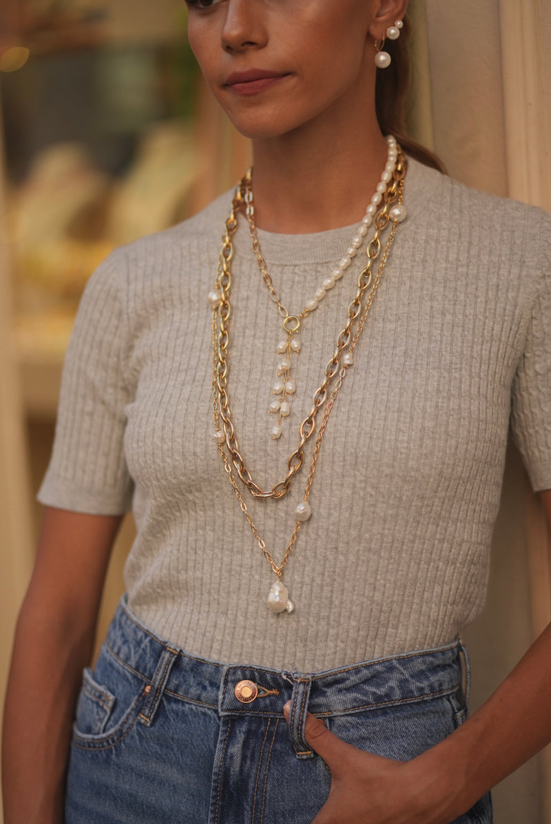 ALMOND LONG CHAIN NECKLACE